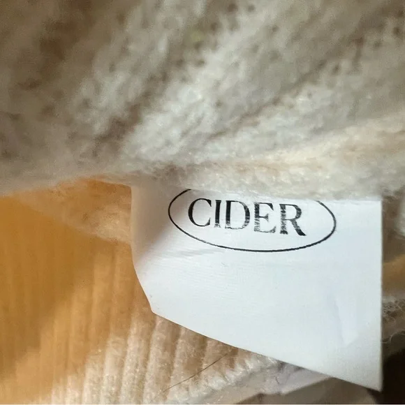 CIDER ivory argyle knit cardigan cherry embroidery coquette girly chic Size S - Picture 4 of 6